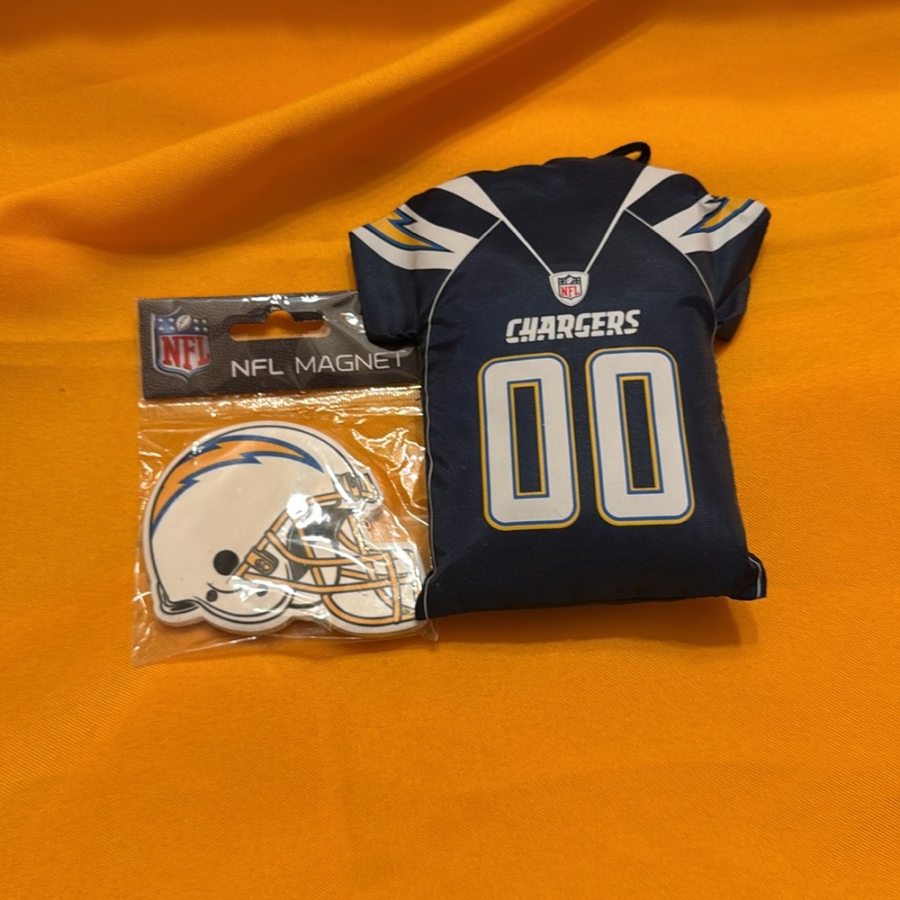 Chargers Fan Collection Set - Picture 5 of 7